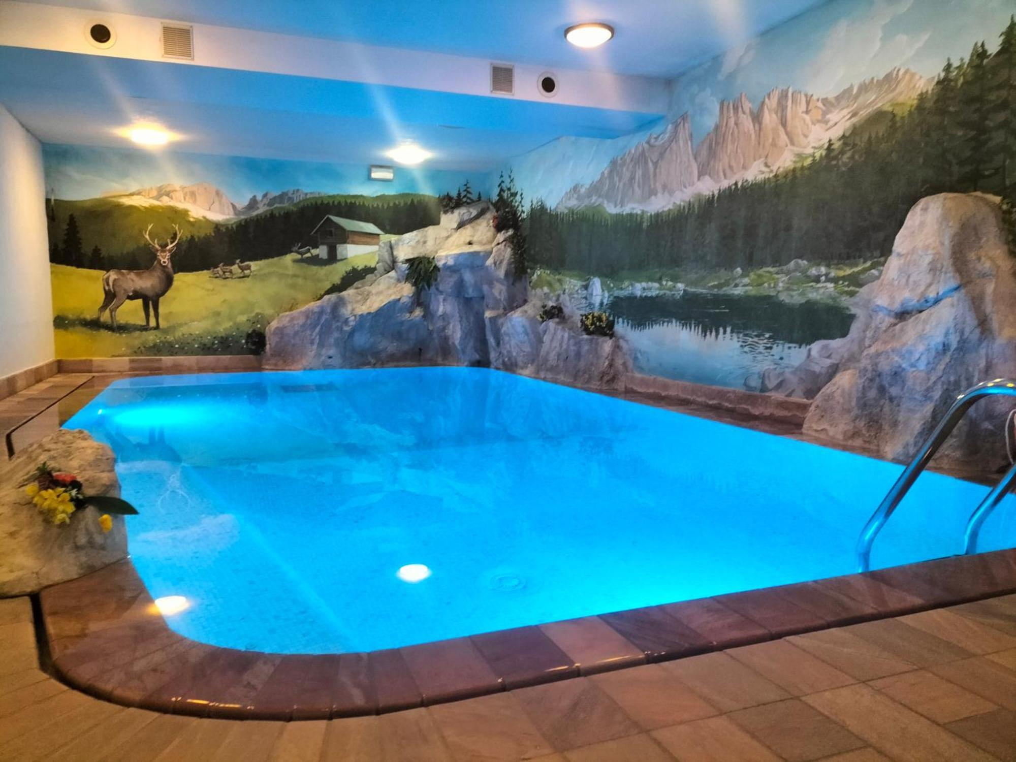 Hotel Vael ヴィーゴ・ディ・ファッサ エクステリア 写真
